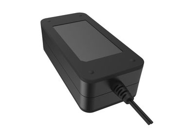 kopen van de de Omschakelingsvoeding van 24W 36W 60W de Desktop Universele AC met Enige Output online manufacture