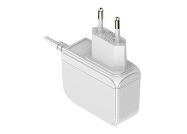 Goede prijs. De witte Britse de stopac van 12V 1.5A de V.S./van de EU/muur zet machtsadapter voor settopboxtoepassing op online